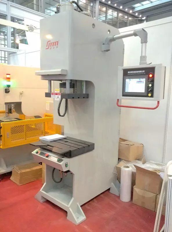 发动机端盖压合机 发动机转子压入机 精密数控液压成型机产品图片,发动机端盖压合机 发动机转子压入机 精密数控液压成型机产品相册 - 深圳市鑫台铭机械设备 - 九正