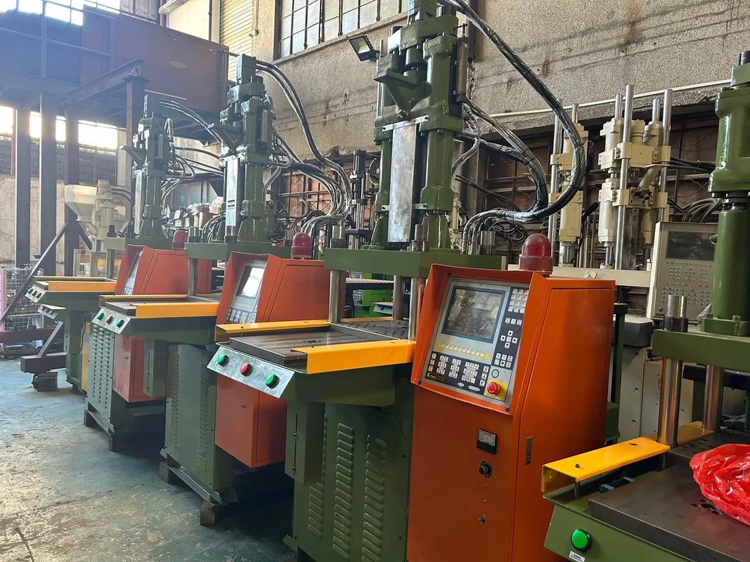 立式注机批发 液压机械设备的优势与应用前景